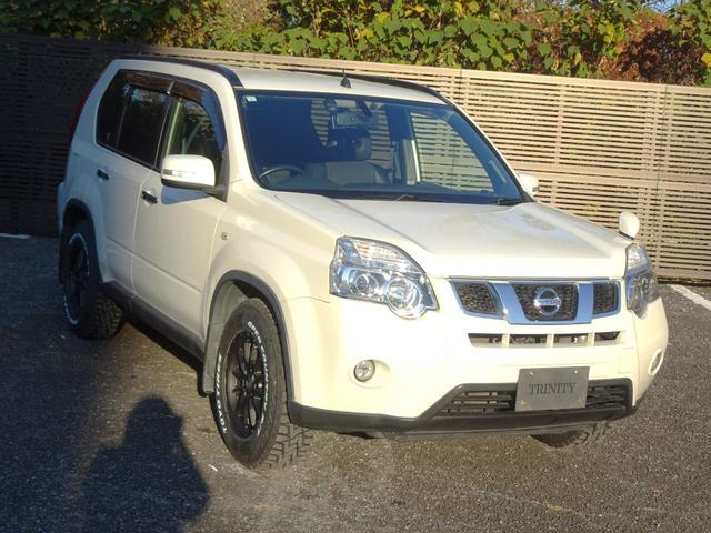 エクストレイル ２０Ｘｔｔ　切り替え式４ＷＤ／新品１６インチホイール＆新品ホワイトレター１６インチタイヤ／Ｂｌｕｅｔｏｏｔｈオーディオ／純正ナビＴＶ＆バックカメラ／全席シートヒーター（3枚目）