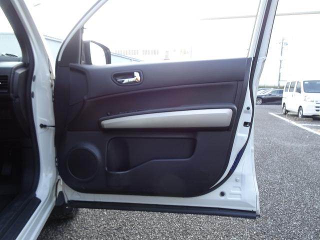 エクストレイル ２０Ｘｔｔ　切り替え式４ＷＤ／新品１６インチホイール＆新品ホワイトレター１６インチタイヤ／Ｂｌｕｅｔｏｏｔｈオーディオ／純正ナビＴＶ＆バックカメラ／全席シートヒーター（23枚目）