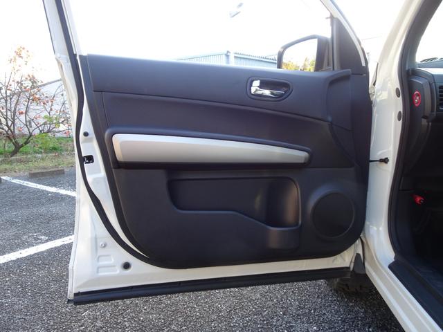 エクストレイル ２０Ｘｔｔ　切り替え式４ＷＤ／新品１６インチホイール＆新品ホワイトレター１６インチタイヤ／Ｂｌｕｅｔｏｏｔｈオーディオ／純正ナビＴＶ＆バックカメラ／全席シートヒーター（25枚目）