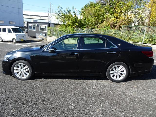 クラウンハイブリッド アスリートＳ　黒革シート／パワーシート／シートクーラー＆ヒーター／ステアリングヒーター／クルーズコントロール／ビルトインＥＴＣ／純正ナビ＆バックカメラ／地デジ／Ｂｌｕｅｔｏｏｔｈオーディオ（8枚目）