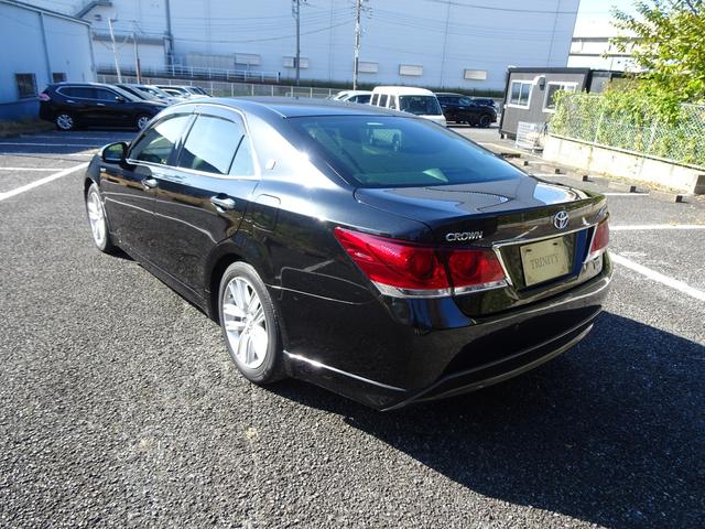 クラウンハイブリッド アスリートＳ　黒革シート／パワーシート／シートクーラー＆ヒーター／ステアリングヒーター／クルーズコントロール／ビルトインＥＴＣ／純正ナビ＆バックカメラ／地デジ／Ｂｌｕｅｔｏｏｔｈオーディオ（9枚目）