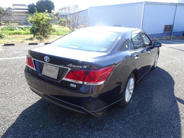 クラウンハイブリッド アスリートＳ　黒革シート／パワーシート／シートクーラー＆ヒーター／ステアリングヒーター／クルーズコントロール／ビルトインＥＴＣ／純正ナビ＆バックカメラ／地デジ／Ｂｌｕｅｔｏｏｔｈオーディオ（11枚目）