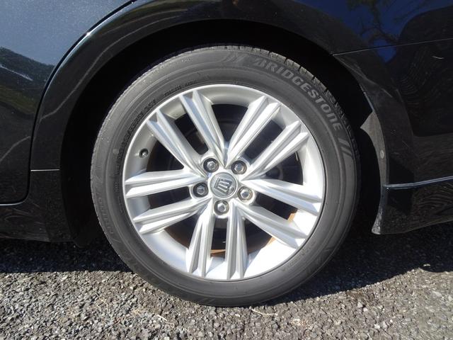 クラウンハイブリッド アスリートＳ　黒革シート／パワーシート／シートクーラー＆ヒーター／ステアリングヒーター／クルーズコントロール／ビルトインＥＴＣ／純正ナビ＆バックカメラ／地デジ／Ｂｌｕｅｔｏｏｔｈオーディオ（16枚目）