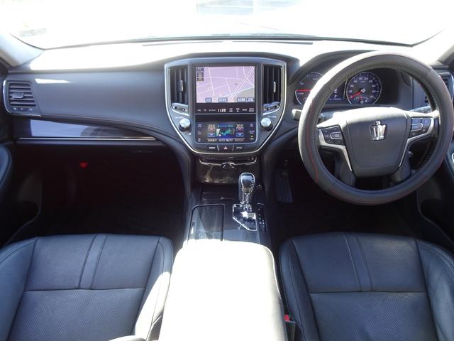 クラウンハイブリッド アスリートＳ　黒革シート／パワーシート／シートクーラー＆ヒーター／ステアリングヒーター／クルーズコントロール／ビルトインＥＴＣ／純正ナビ＆バックカメラ／地デジ／Ｂｌｕｅｔｏｏｔｈオーディオ（17枚目）