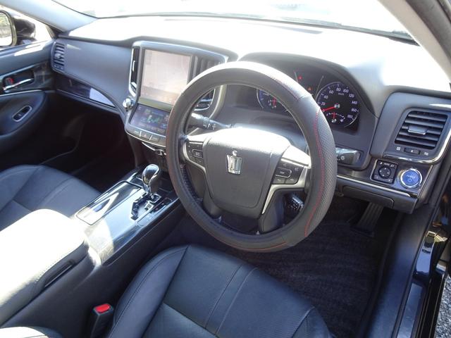 クラウンハイブリッド アスリートＳ　黒革シート／パワーシート／シートクーラー＆ヒーター／ステアリングヒーター／クルーズコントロール／ビルトインＥＴＣ／純正ナビ＆バックカメラ／地デジ／Ｂｌｕｅｔｏｏｔｈオーディオ（18枚目）