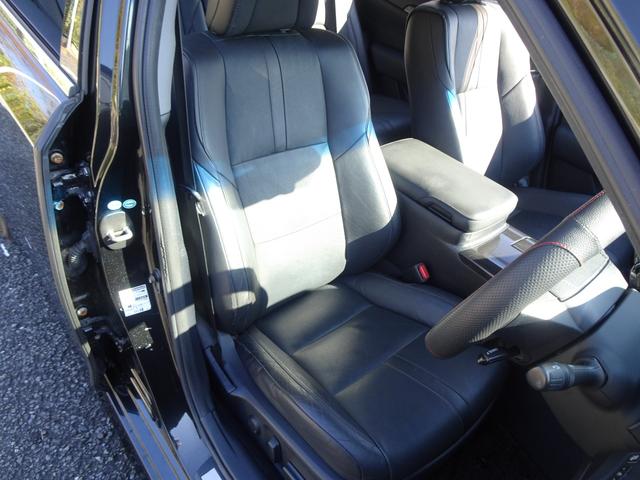 クラウンハイブリッド アスリートＳ　黒革シート／パワーシート／シートクーラー＆ヒーター／ステアリングヒーター／クルーズコントロール／ビルトインＥＴＣ／純正ナビ＆バックカメラ／地デジ／Ｂｌｕｅｔｏｏｔｈオーディオ（19枚目）