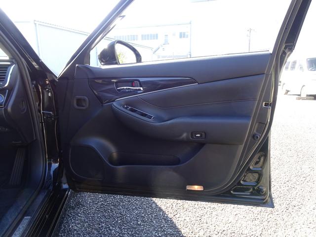 クラウンハイブリッド アスリートＳ　黒革シート／パワーシート／シートクーラー＆ヒーター／ステアリングヒーター／クルーズコントロール／ビルトインＥＴＣ／純正ナビ＆バックカメラ／地デジ／Ｂｌｕｅｔｏｏｔｈオーディオ（23枚目）