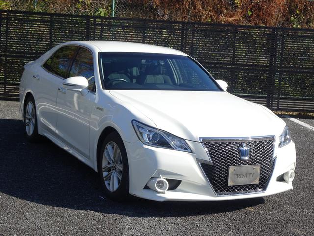 クラウンハイブリッド アスリートＳ　パワーシート／シートヒーター／ステアリングヒーター／クルーズコントロール／ビルトインＥＴＣ／純正ナビＴＶ＆バックカメラ／Ｂｌｕｅｔｏｏｔｈオーディオ（3枚目）