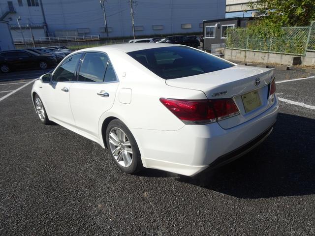 クラウンハイブリッド アスリートＳ　パワーシート／シートヒーター／ステアリングヒーター／クルーズコントロール／ビルトインＥＴＣ／純正ナビＴＶ＆バックカメラ／Ｂｌｕｅｔｏｏｔｈオーディオ（9枚目）