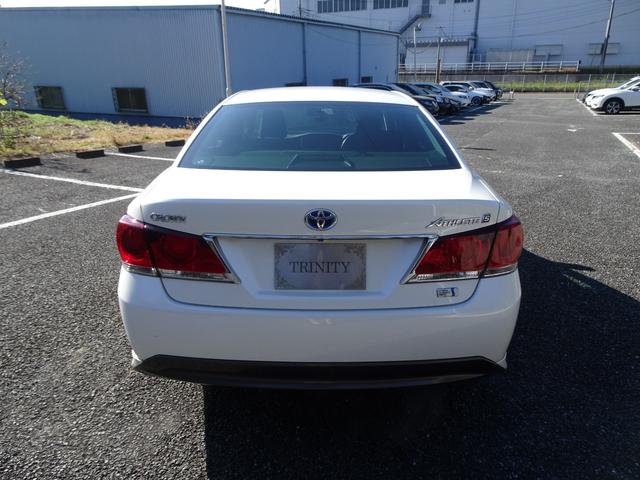 クラウンハイブリッド アスリートＳ　パワーシート／シートヒーター／ステアリングヒーター／クルーズコントロール／ビルトインＥＴＣ／純正ナビＴＶ＆バックカメラ／Ｂｌｕｅｔｏｏｔｈオーディオ（10枚目）