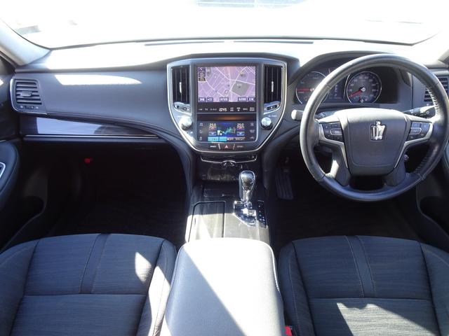 クラウンハイブリッド アスリートＳ　パワーシート／シートヒーター／ステアリングヒーター／クルーズコントロール／ビルトインＥＴＣ／純正ナビＴＶ＆バックカメラ／Ｂｌｕｅｔｏｏｔｈオーディオ（17枚目）