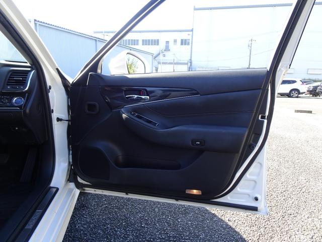 クラウンハイブリッド アスリートＳ　パワーシート／シートヒーター／ステアリングヒーター／クルーズコントロール／ビルトインＥＴＣ／純正ナビＴＶ＆バックカメラ／Ｂｌｕｅｔｏｏｔｈオーディオ（23枚目）