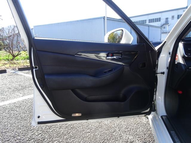 クラウンハイブリッド アスリートＳ　パワーシート／シートヒーター／ステアリングヒーター／クルーズコントロール／ビルトインＥＴＣ／純正ナビＴＶ＆バックカメラ／Ｂｌｕｅｔｏｏｔｈオーディオ（25枚目）