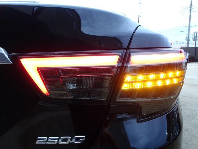 マークX 250G 新品後期仕様フロントバンパー&エアロ/新品ファイバースモール&シーケンシャルウィンカー仕様ヘッド&テールライト/新品20インチホイール&タイヤ/ローダウン/バックカメラ/Bluetoothオーディオ(11枚目)