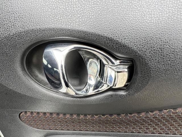 ノート メダリスト ナビ TV ETC 禁煙車 サイドカメラ バックカメラ ワンオーナー Bluetooth接続 キーレス スマートキー(33枚目)