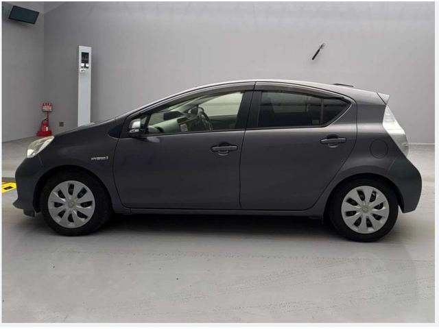 アクア S ナビ TV ETC Bカメラ BLUETOOTH プッシュスタート スマートキー 禁煙車(3枚目)