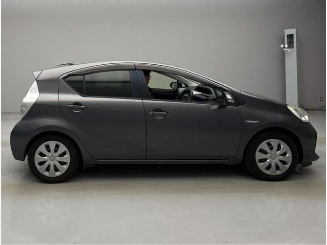 アクア S ナビ TV ETC Bカメラ BLUETOOTH プッシュスタート スマートキー 禁煙車(4枚目)