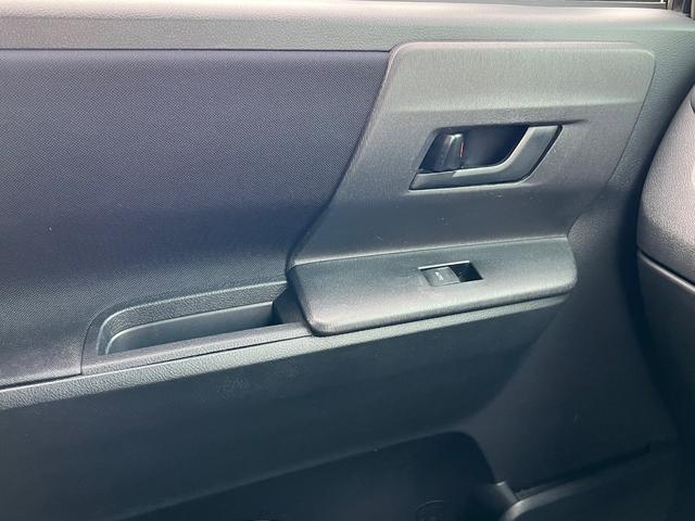 ヴォクシー X Lエディション ナビ TV バックカメラ ETC ワンオーナー 両側パワースライドドア 社外アルミホイール 禁煙車(24枚目)