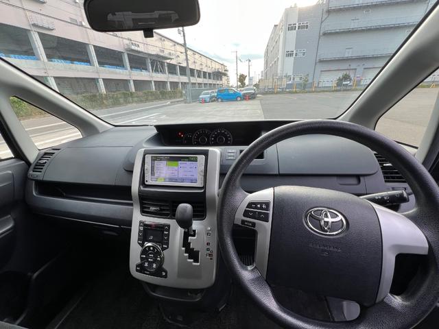 ヴォクシー X Lエディション ナビ TV バックカメラ ETC ワンオーナー 両側パワースライドドア 社外アルミホイール 禁煙車(77枚目)