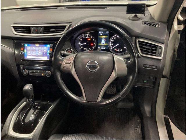 エクストレイル ２０Ｘ　ワンオーナーナビ　ＴＶ　ＥＴＣ　バックカメラ　禁煙車　シートヒータースマートキーアルミホイール　　ルーフキャリア　ＢＯＸ　車検２年込み（7枚目）