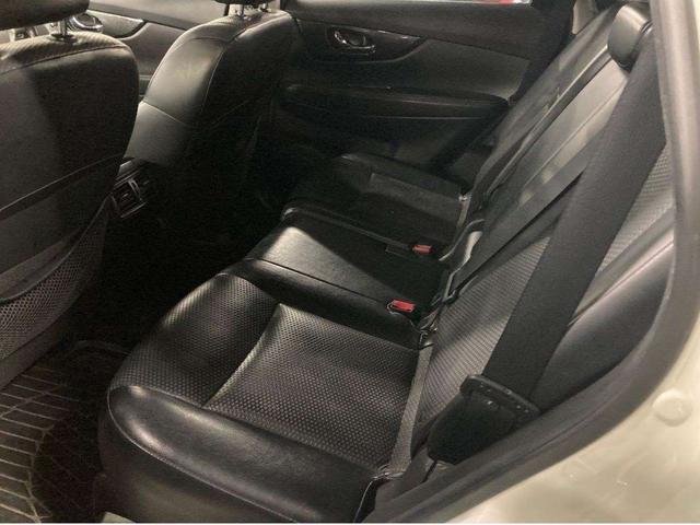 エクストレイル ２０Ｘ　ワンオーナーナビ　ＴＶ　ＥＴＣ　バックカメラ　禁煙車　シートヒータースマートキーアルミホイール　　ルーフキャリア　ＢＯＸ　車検２年込み（8枚目）