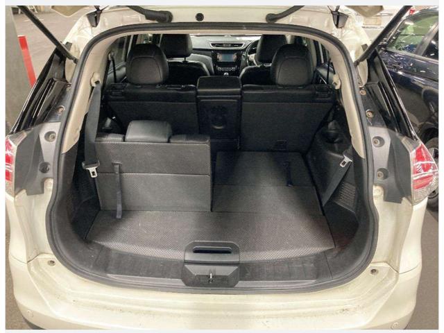 エクストレイル ２０Ｘ　ワンオーナーナビ　ＴＶ　ＥＴＣ　バックカメラ　禁煙車　シートヒータースマートキーアルミホイール　　ルーフキャリア　ＢＯＸ　車検２年込み（10枚目）