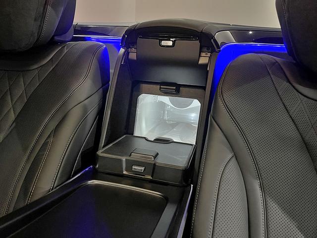 Ｓクラス Ｓ５６０　４マチック　ファーストクラスＰ　法人１オーナー　左Ｈ　マイバッハ純正鍛造２０ＡＷ　リアエンターテインメント　パノラマルーフ　クーラーボックス　レーダーセーフティＰ　３６０°カメラ　ナビ地デジ　Ｂｌｕｅｔｏｏｔｈ（8枚目）