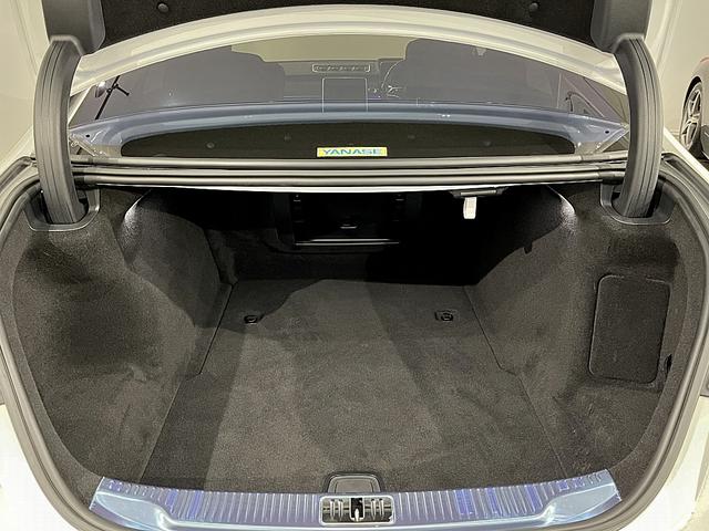 Ｓクラス Ｓ５８０　４マチック　ＡＭＧライン　ＩＳＧ搭載モデル　ＡＲヘッドアップディスプレイ　３Ｄコックピット　ＡＭＧ２０ＡＷ　パノラマＳ　全周囲カメラ　前後シートヒーター／クーラー　ワイヤレスチャージ　ドラレコ　ＧＰＳレーダー　年式Ｒ３／１２月（17枚目）