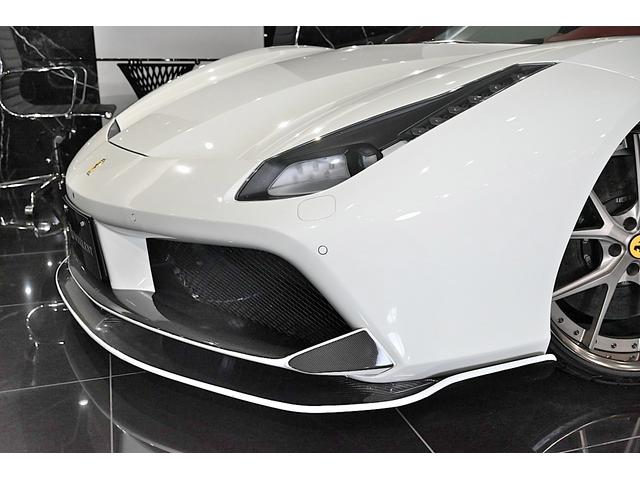 ４８８ＧＴＢ ベースグレード　正規Ｄ車　カーボンエアロ　Ｆ／Ｓ／Ｒ／Ｒスポイラー／Ｓダクト／エンジンカバー　ブリリアント可変マフラー　ハイパーフォージド２１／２２ＡＷ　Ｆリフティング　カーボンドライバーゾーン／ドア内張パネル（5枚目）