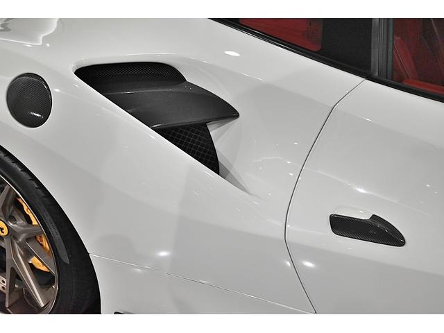 ４８８ＧＴＢ ベースグレード　正規Ｄ車　カーボンエアロ　Ｆ／Ｓ／Ｒ／Ｒスポイラー／Ｓダクト／エンジンカバー　ブリリアント可変マフラー　ハイパーフォージド２１／２２ＡＷ　Ｆリフティング　カーボンドライバーゾーン／ドア内張パネル（15枚目）