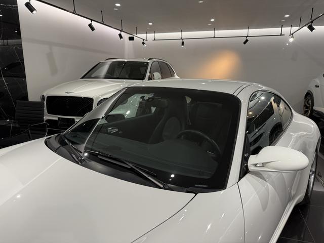 ９１１ ９１１カレラ　ポルシェセンターメンテナンス車両　ポルシェセンター記録簿Ｈ１７年〜Ｒ６年　左Ｈ　２０２３年製ミシュランパイロットスポーツ　シートヒーター　純正１８ＡＷ　アルカンターラルーフ　左Ｈ　ナビ　Ｂカメラ（22枚目）