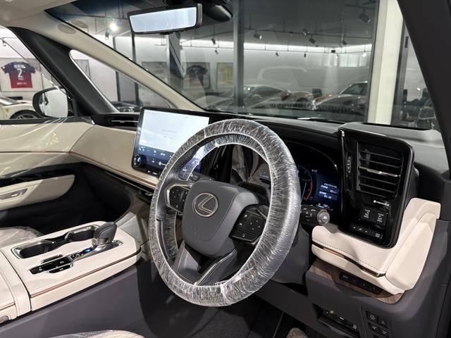 ＬＭ ＬＭ５００ｈ　エグゼクティブ　１オーナー　モデリスタアドバンストラグジュアリーＰ　モデリスタアッパーグリルシグネチャー／フロントコーナーシグネチャークローム　ソリスホワイト本革内装　ＯＰカーテシイルミ　ＯＰカップホルダーイルミ（39枚目）