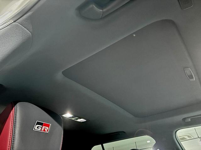 ランドクルーザー ＧＲスポーツ　１オーナー　ＪＢＬ　リアエンターテイメント　クールＢＯＸ　４ＷＤ　Ｄ記録簿Ｒ６　赤黒コンビレザー　３６０度カメラ　電動デフロック　ＧＲ専用１８ＡＷ／ロゴ入りシート　ＳＲ　ルーフレール　純正ナビ　地デジ（22枚目）