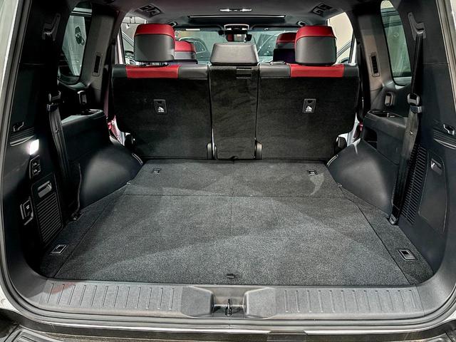 ランドクルーザー ＧＲスポーツ　１オーナー　ＪＢＬ　リアエンターテイメント　クールＢＯＸ　４ＷＤ　Ｄ記録簿Ｒ６　赤黒コンビレザー　３６０度カメラ　電動デフロック　ＧＲ専用１８ＡＷ／ロゴ入りシート　ＳＲ　ルーフレール　純正ナビ　地デジ（24枚目）
