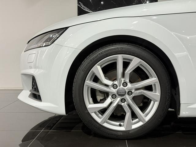 ＴＴクーペ ４０ＴＦＳＩ　ブラウンレザーシート　リトラクタブルリアスポイラー　バーチャルコックピット　純正１８インチホイール　純正フロアマット　純正ナビ　地デジ　バックカメラ　ドライブレコーダー　ＥＴＣ２．０　スペアキー（5枚目）