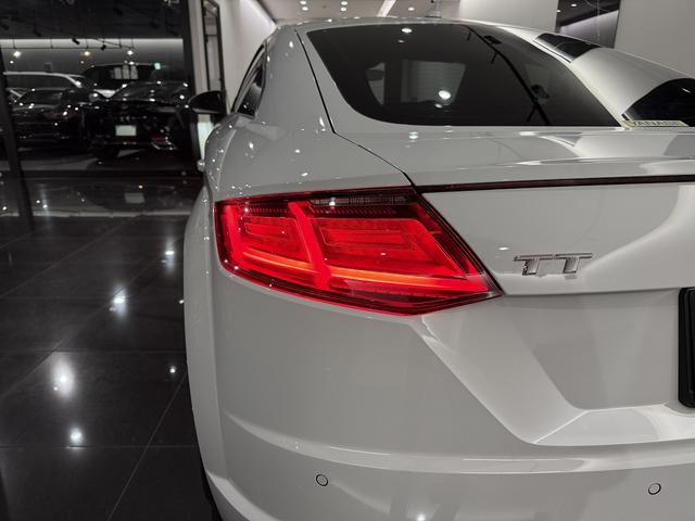 ＴＴクーペ ４０ＴＦＳＩ　ブラウンレザーシート　リトラクタブルリアスポイラー　バーチャルコックピット　純正１８インチホイール　純正フロアマット　純正ナビ　地デジ　バックカメラ　ドライブレコーダー　ＥＴＣ２．０　スペアキー（22枚目）