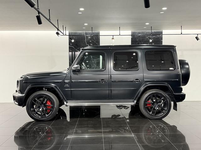 Ｇクラス Ｇ６３　新車未使用車　外装色マグノナイトブラック　マヌファクトゥーアプログラムプラス　ＡＭＧナイトパッケージ　ＡＭＧ２１ＡＷ（2枚目）