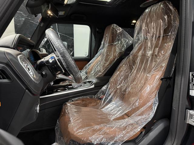 Ｇクラス Ｇ６３　新車未使用車　外装色マグノナイトブラック　マヌファクトゥーアプログラムプラス　ＡＭＧナイトパッケージ　ＡＭＧ２１ＡＷ（7枚目）
