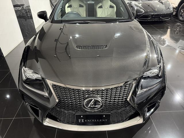 ＲＣ Ｆ カーボンエクステリアパッケージ　白革　レクサスセーフティシステムプラス　ＯＰ１９インチホイール　オレンジキャリパー　可変式リアスポイラー　カーボンインテリア　三眼ＬＥＤヘッドライト　シートヒーター／シートクーラー　ドライブレコーダー（14枚目）