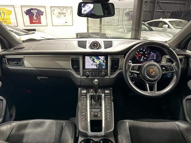 マカン マカンＧＴＳ　ポルシェセンターメンテナンス車両　ディーラー記録簿Ｈ３０／Ｒ２／３／４／６　スポクロ　パノラマサンルーフ　ブラックレザー　純正２０ＡＷ　純正フロアマット　クルーズコントロール　前後ドライブレコーダー（7枚目）
