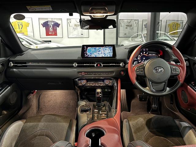 スープラ ＳＺ－Ｒ　３５周年記念特別仕様車　３５台限定　１オーナー　ブラック×レッドハーフレザー　ＪＢＬ　３５周年専用鍛造ブラック１９ＡＷ　レッドキャリパー　カーボンインテリア　パドルシフト　シートヒーター　ＨＵＤ（5枚目）