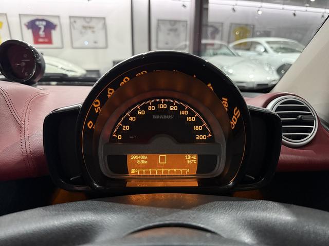 スマートフォーツーカブリオ BRABUS エクスクルーシブ ED テーラーメイド 記録簿 ディーラー車 80台限定車 赤幌 レッドレザーシート右H 5速AT ブラバス16/17インチAW ナビ TV Bカメラ(30枚目)