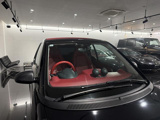 スマートフォーツーカブリオ BRABUS エクスクルーシブ ED テーラーメイド 記録簿 ディーラー車 80台限定車 赤幌 レッドレザーシート右H 5速AT ブラバス16/17インチAW ナビ TV Bカメラ(33枚目)