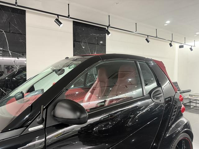 スマートフォーツーカブリオ BRABUS エクスクルーシブ ED テーラーメイド 記録簿 ディーラー車 80台限定車 赤幌 レッドレザーシート右H 5速AT ブラバス16/17インチAW ナビ TV Bカメラ(34枚目)