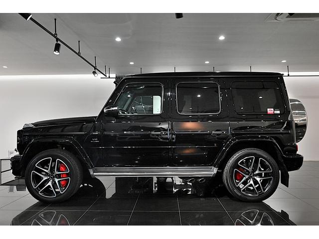 マヌファクトューアプログラムプラス　インテリアプラスパッケージ　サドルブラウンインテリア　カーボントリム　ＡＭＧ５スポークホイール　トランクラゲッジ　１オーナー　右Ｈ　Ｒ４年／Ｒ５年ディーラー記録簿