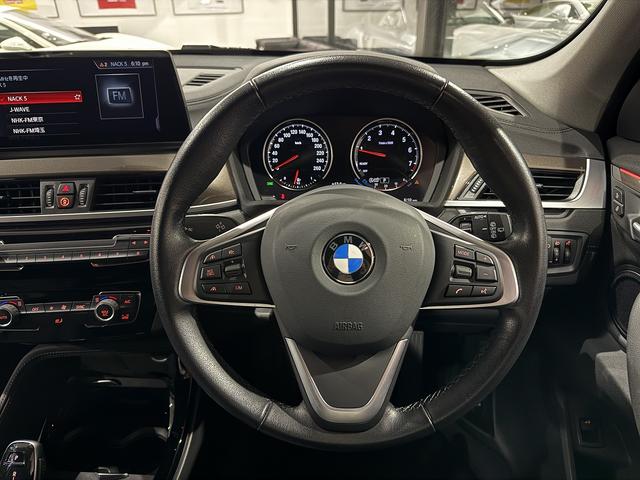 Ｘ１ ｓＤｒｉｖｅ　１８ｉ　純正１８ＡＷ　電動リアゲート　クルコン　黒ハーフレザーシート　前席パワーシート　障害物センサー　純正ナビ　Ｂカメラ（2枚目）