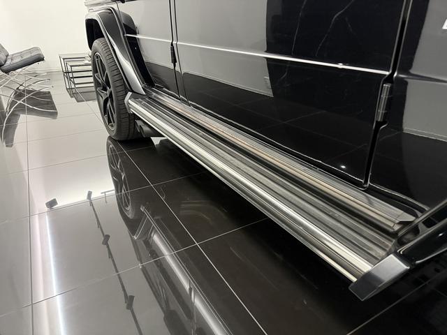 Gクラス G63 デジーノエクスクルーシブインテリアPKG 左H エアロパーツ フロントリップ/アンダーガード/リアスポイラー パナメリカーナグリル 純正21AW ブラックウィンカー 可変マフラー ハーマンカードン(25枚目)