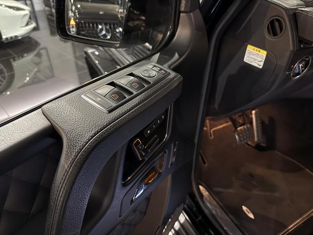 Gクラス G63 デジーノエクスクルーシブインテリアPKG 左H エアロパーツ フロントリップ/アンダーガード/リアスポイラー パナメリカーナグリル 純正21AW ブラックウィンカー 可変マフラー ハーマンカードン(38枚目)