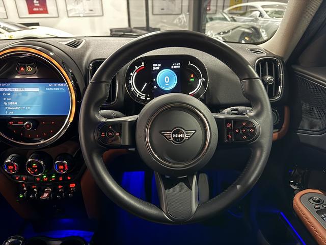 MINI クーパーD プレミアムプラスライン 1オーナー プレミアムプラスライン ブラウン革シート シートヒーター パークディスタンスコントロール パーキングアシスト 純正17AW Applecarplay 純正前後ドラレコ 電動パーキング(10枚目)