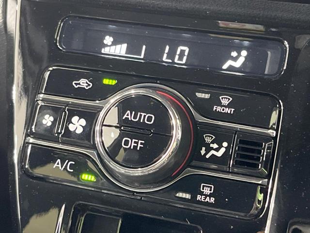 タント カスタムＸ　届出済未使用車　スマートアシスト　両側電動ドア　コーナーセンサー　シートヒーター　オートライト＆ＬＥＤヘッド　オートエアコン　純正１４インチアルミ　ＬＥＤフォグ　電動パーキング（7枚目）